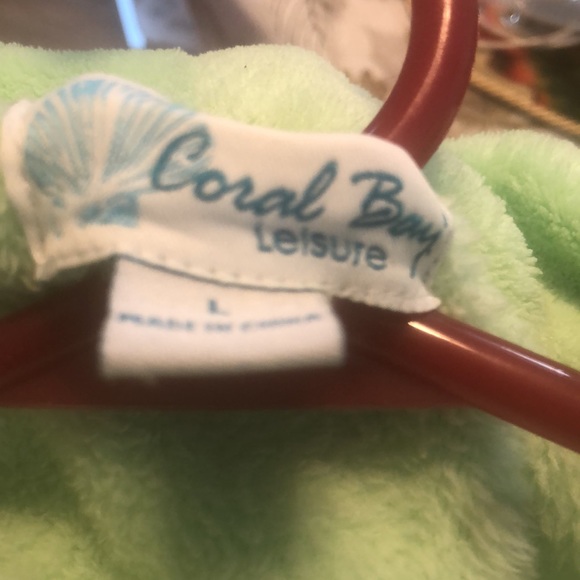 Coral Bay palm tree plush bathrobe - Picture 4 of 4